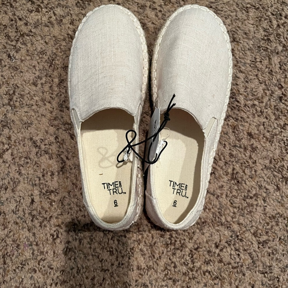 Time and Tru espadrille